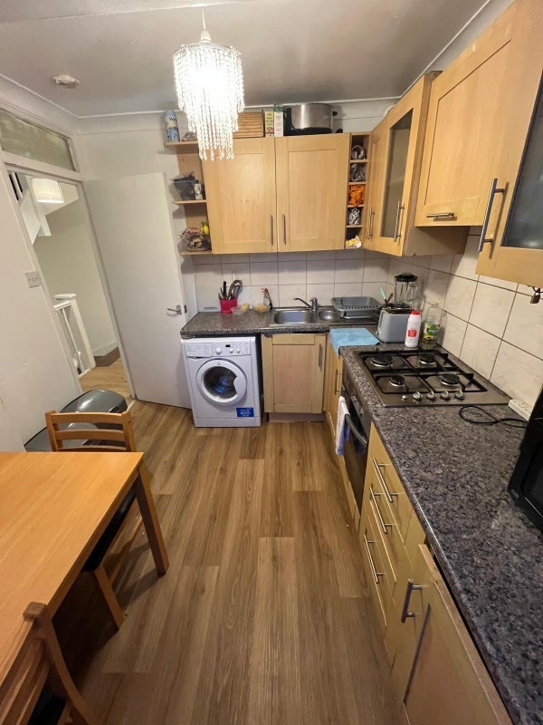 Room Surrey Gardens in Greater London