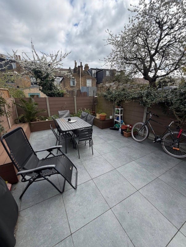 Room Trehurst Street in Greater London