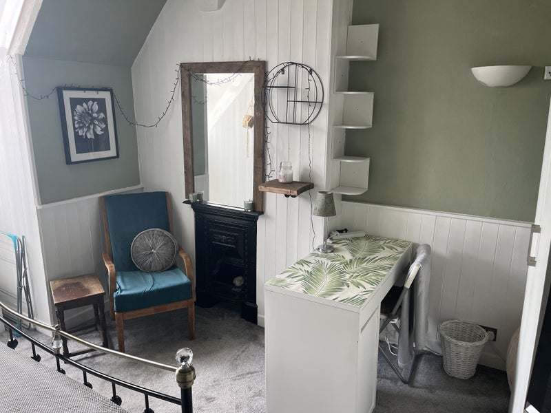 Room Alverthorpe Road in Wakefield