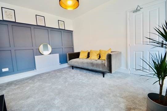 Flat Duke Street in Ashfield