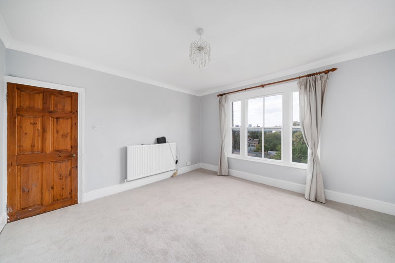 Flat Wimbledon Park Road in Greater London