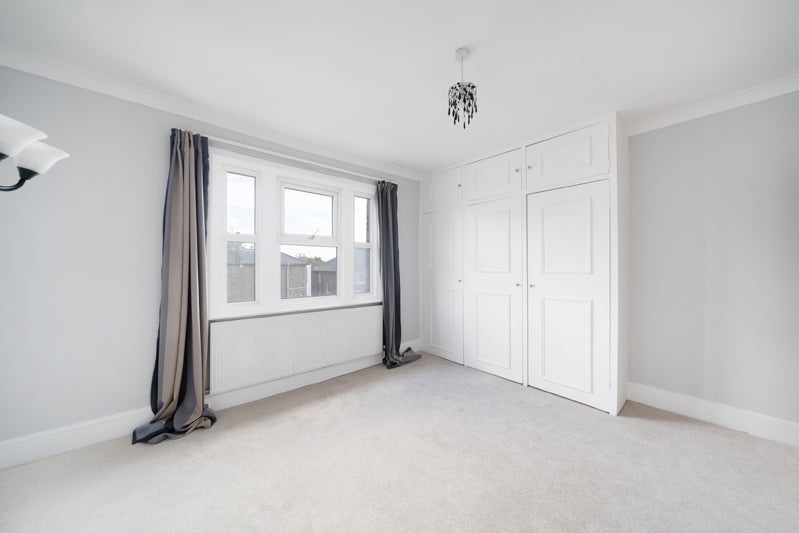 Flat Wimbledon Park Road in Greater London