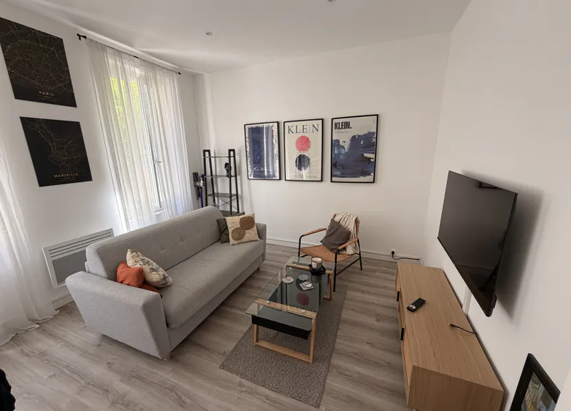 Flat Rue Louis Astruc in Marseille