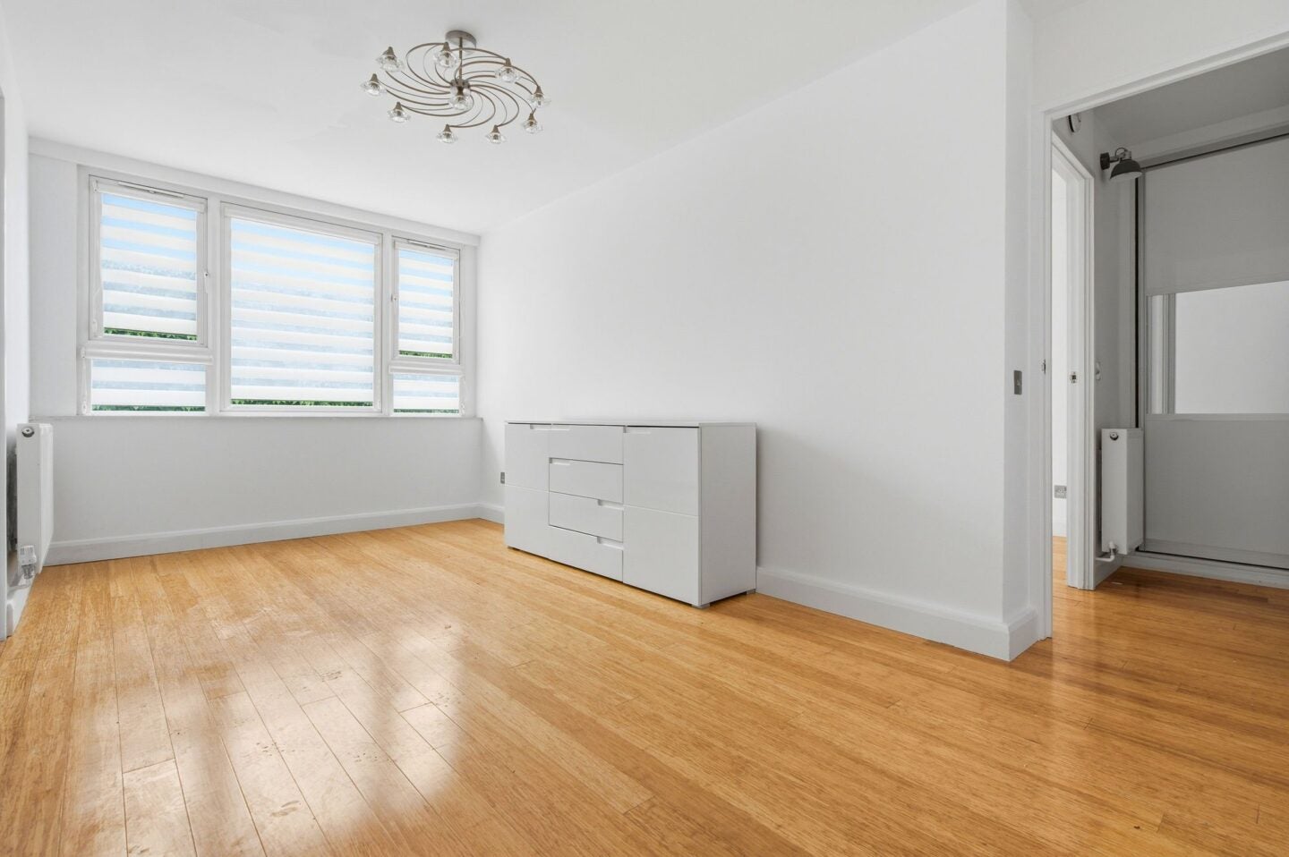 Flat Athlone Square in Windsor