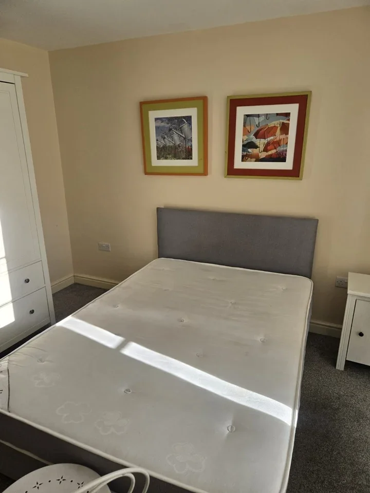 Room Phoenix Place in Dartford