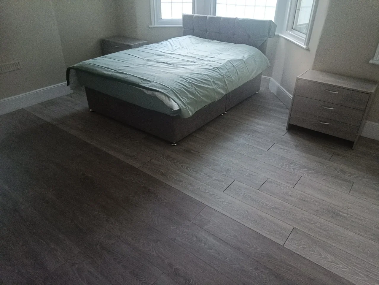 Room Desborough Road in High Wycombe