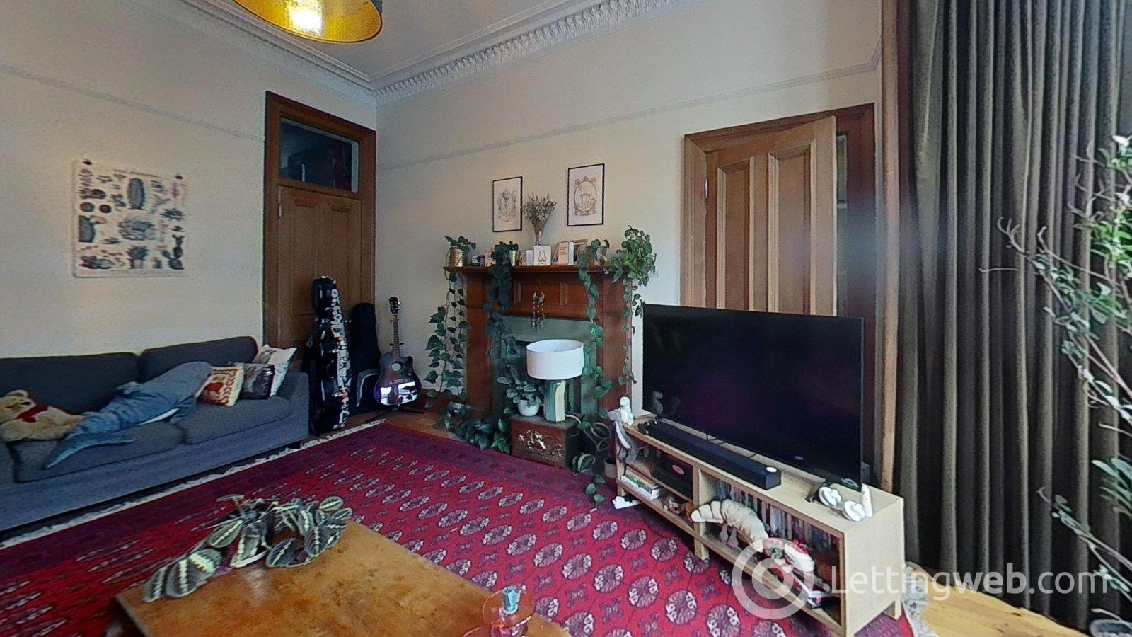 Flat Comely Bank Street in Edinburgh