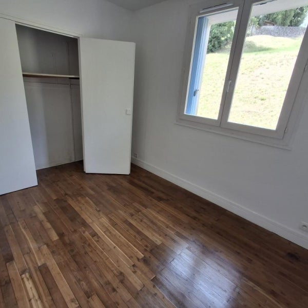 Flat Rue de l'Idolay in Rives