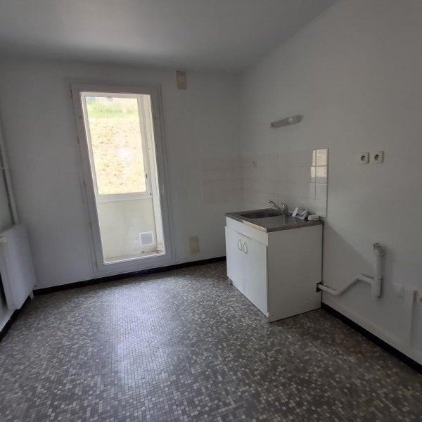 Flat Rue de l'Idolay in Rives