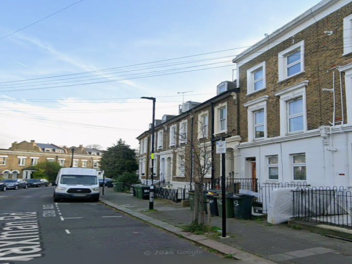 Flat Flaxman Road in Greater London