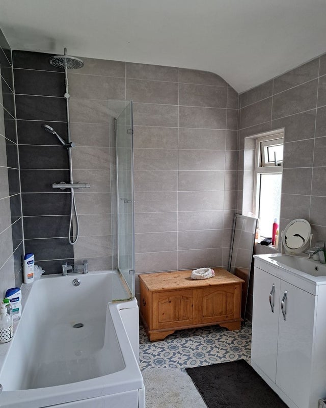 Room Fonthill Road in Bristol