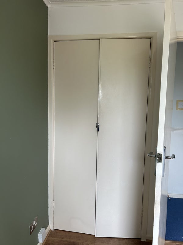 Room Farnham Road in Poole