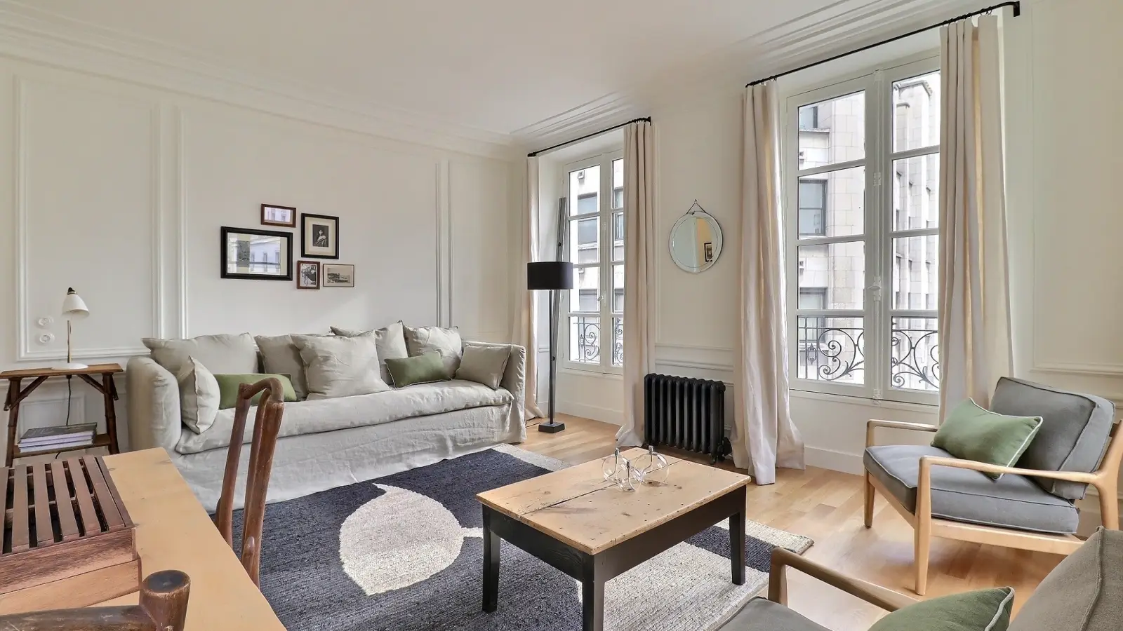 Flat Rue des Saints-Pères in Paris