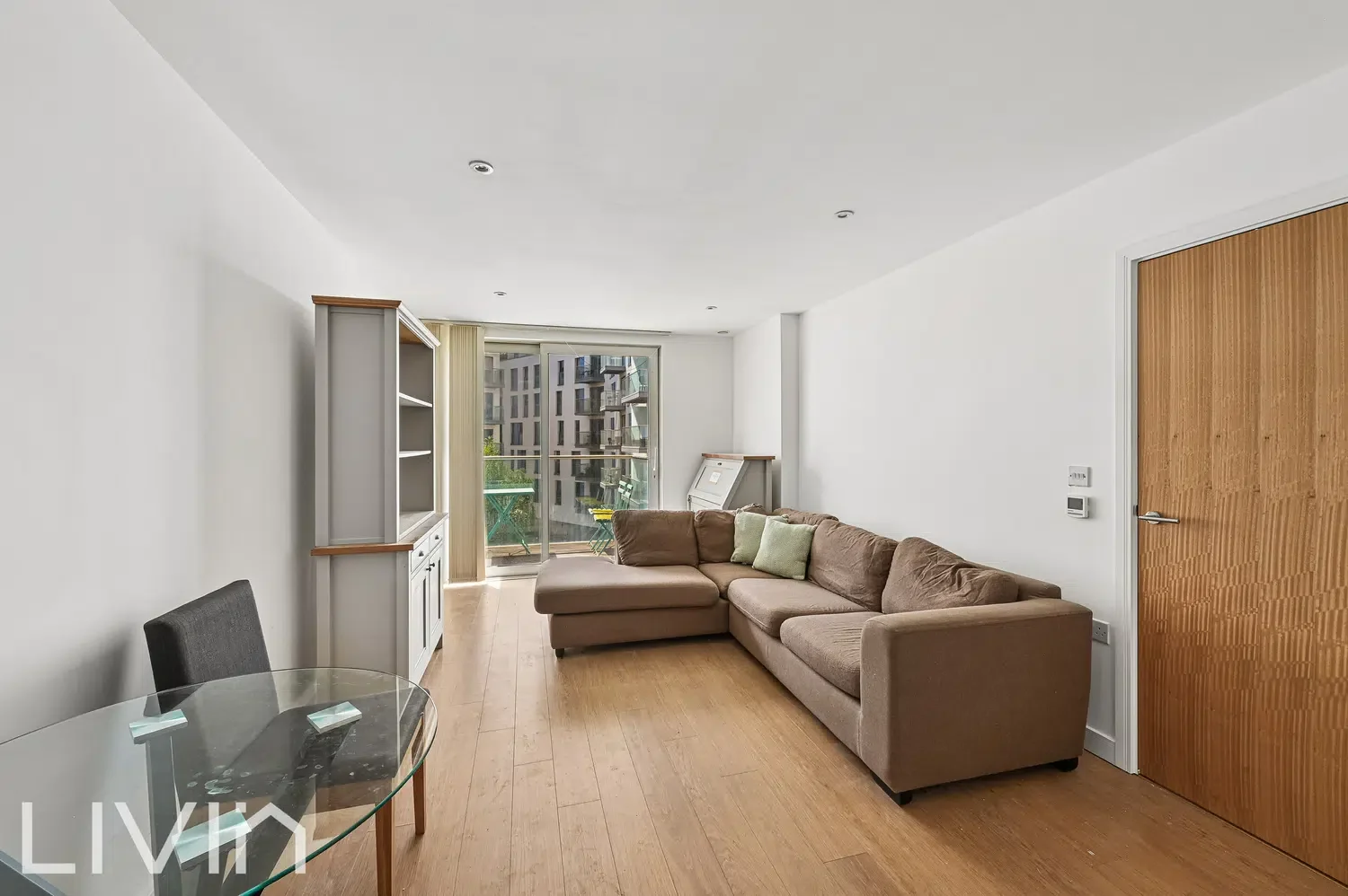 Flat Saffron Square in Greater London