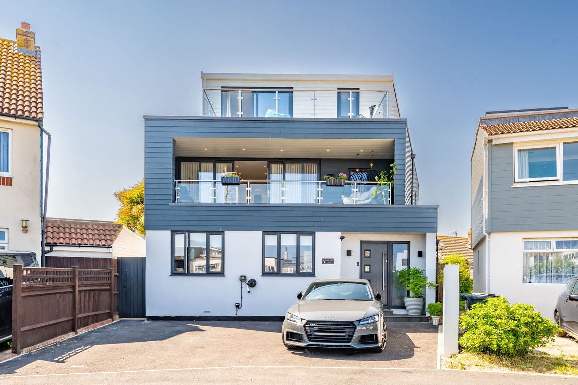 House Sea Front in Havant