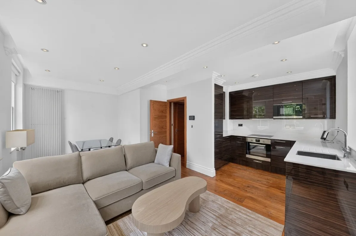 Flat Porchester Gardens in City of Westminster