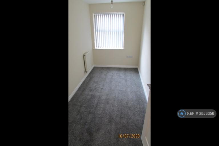 Flat Dunster Close in Rugby