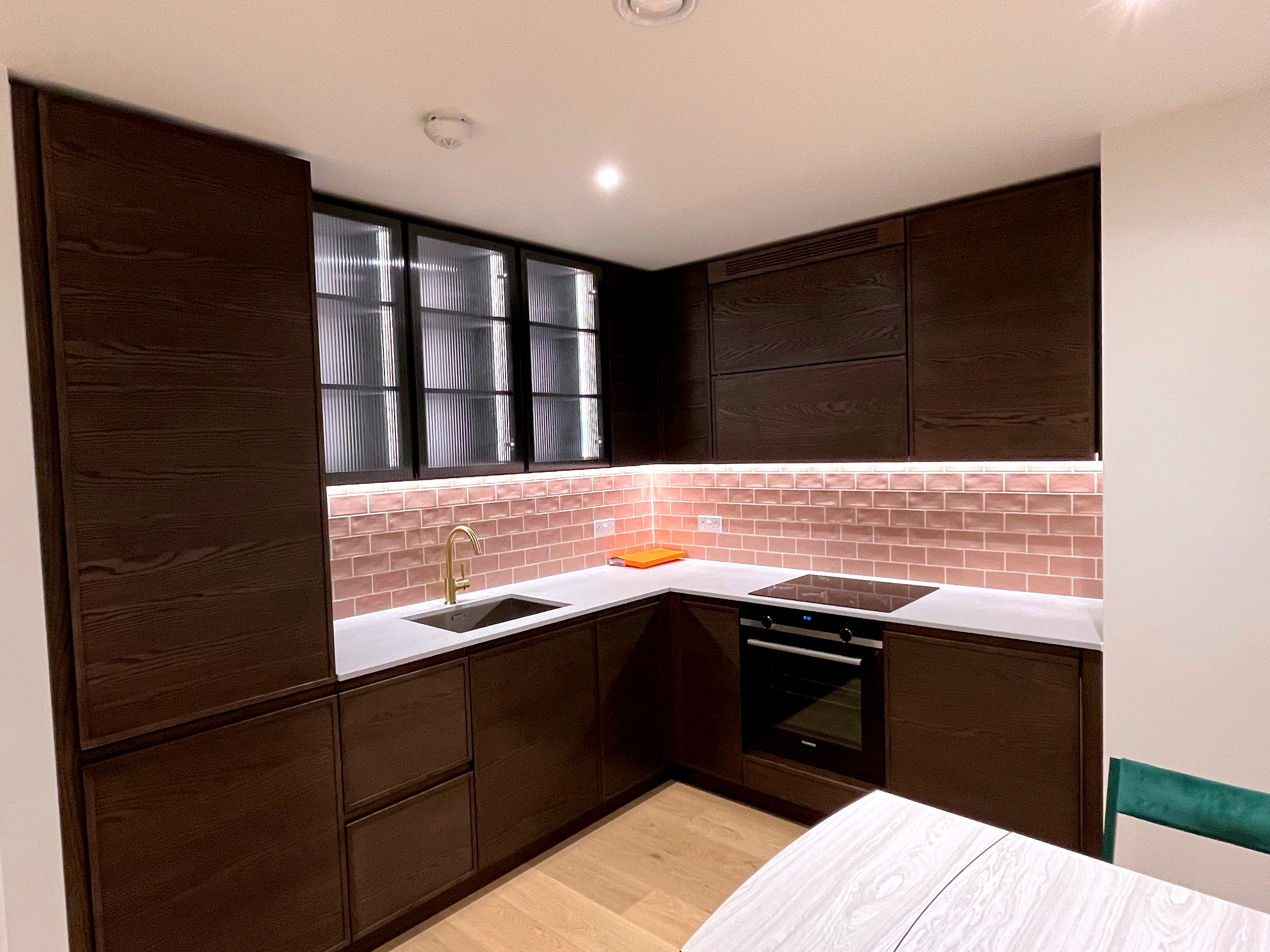 Flat Royal Crest Avenue in Greater London