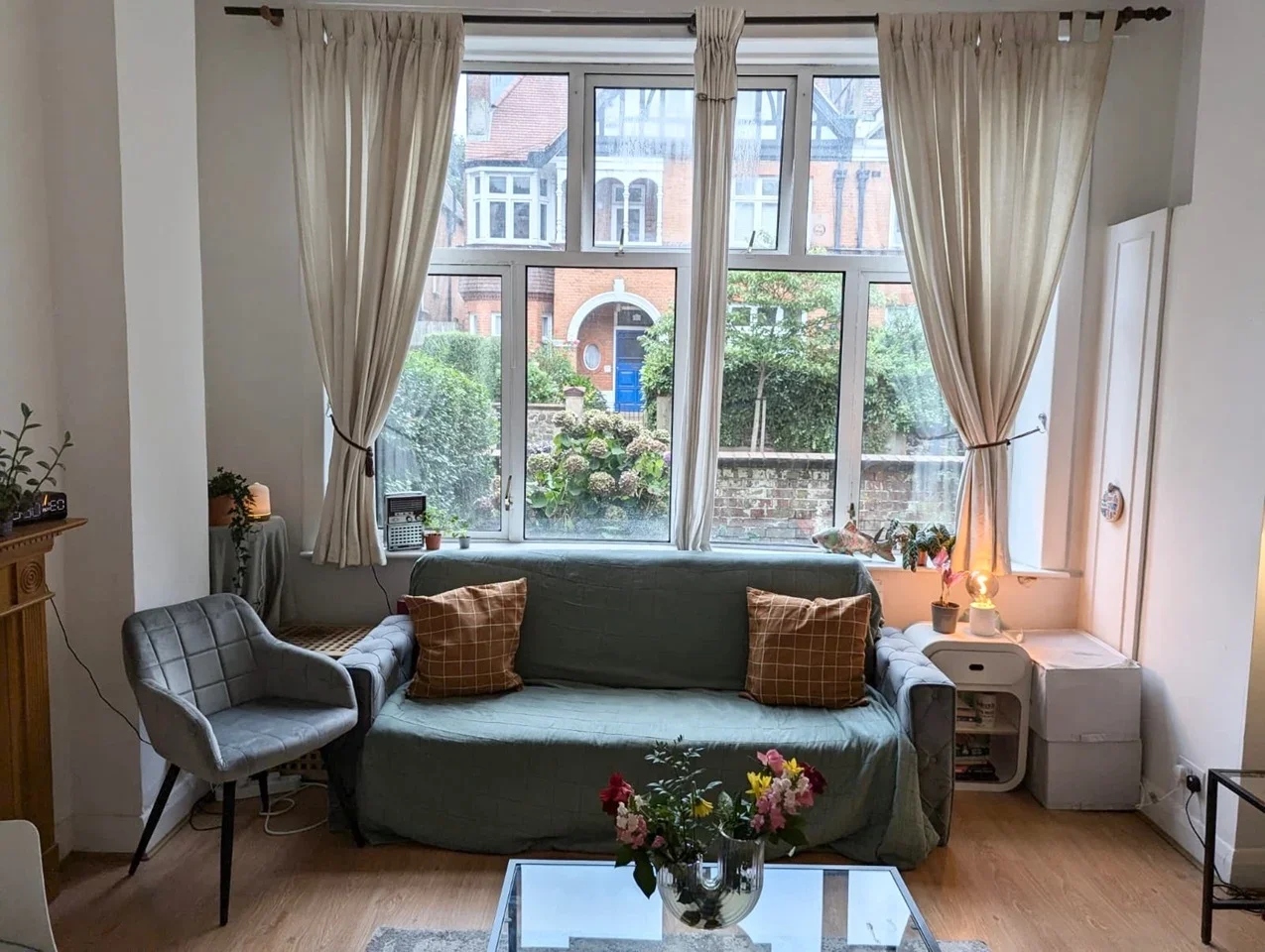 Flat Lymington Road in Greater London