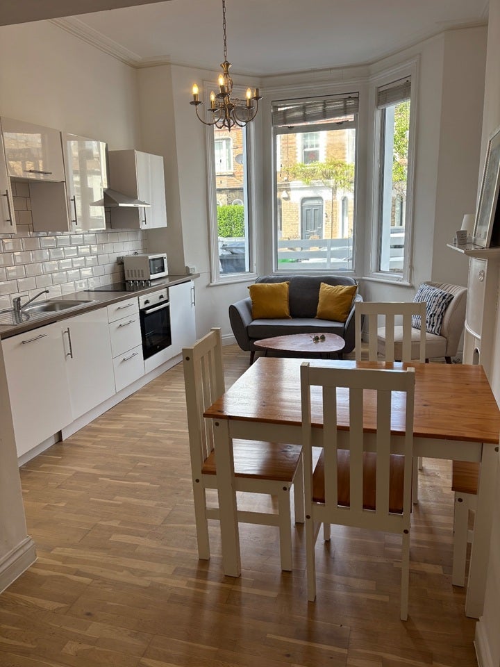 Flat Kilburn Lane in City of Westminster