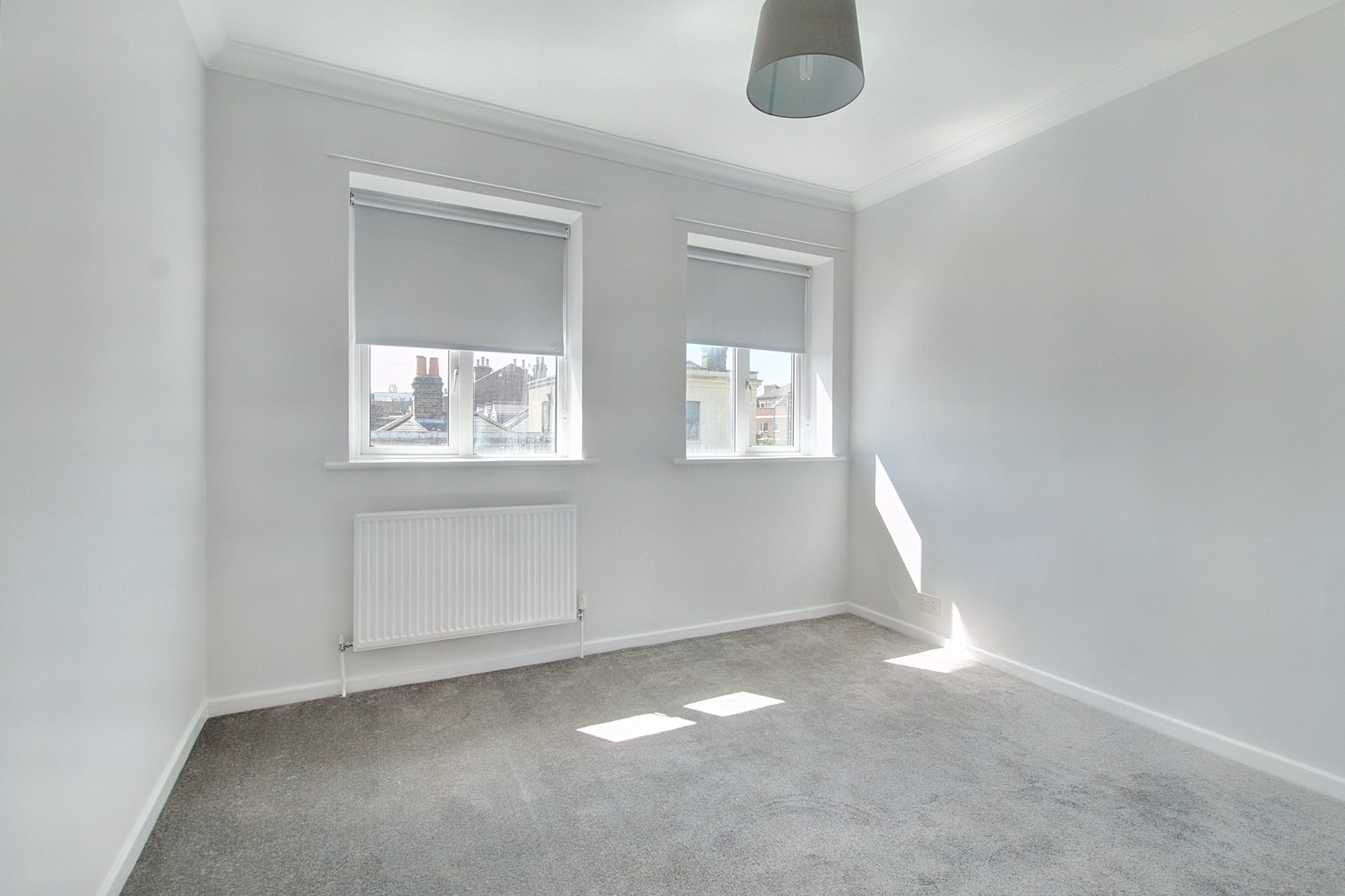 Flat Coldharbour Lane in Greater London