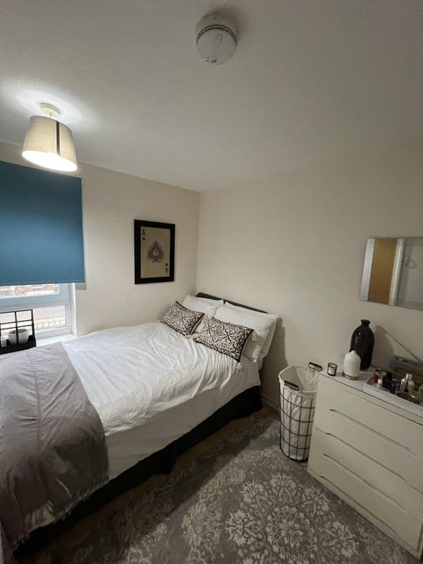 Room Dumbiedykes Road in City of Edinburgh