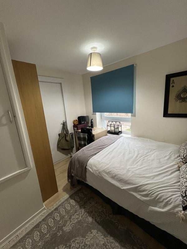 Room Dumbiedykes Road in City of Edinburgh