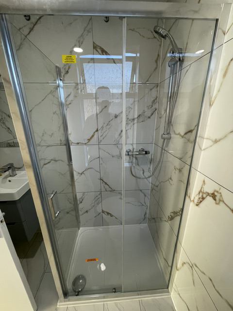 Room Hardwicke Road in Greater London