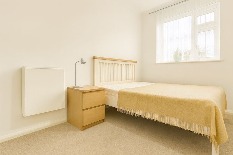 Flat Palmerston Road in Greater London