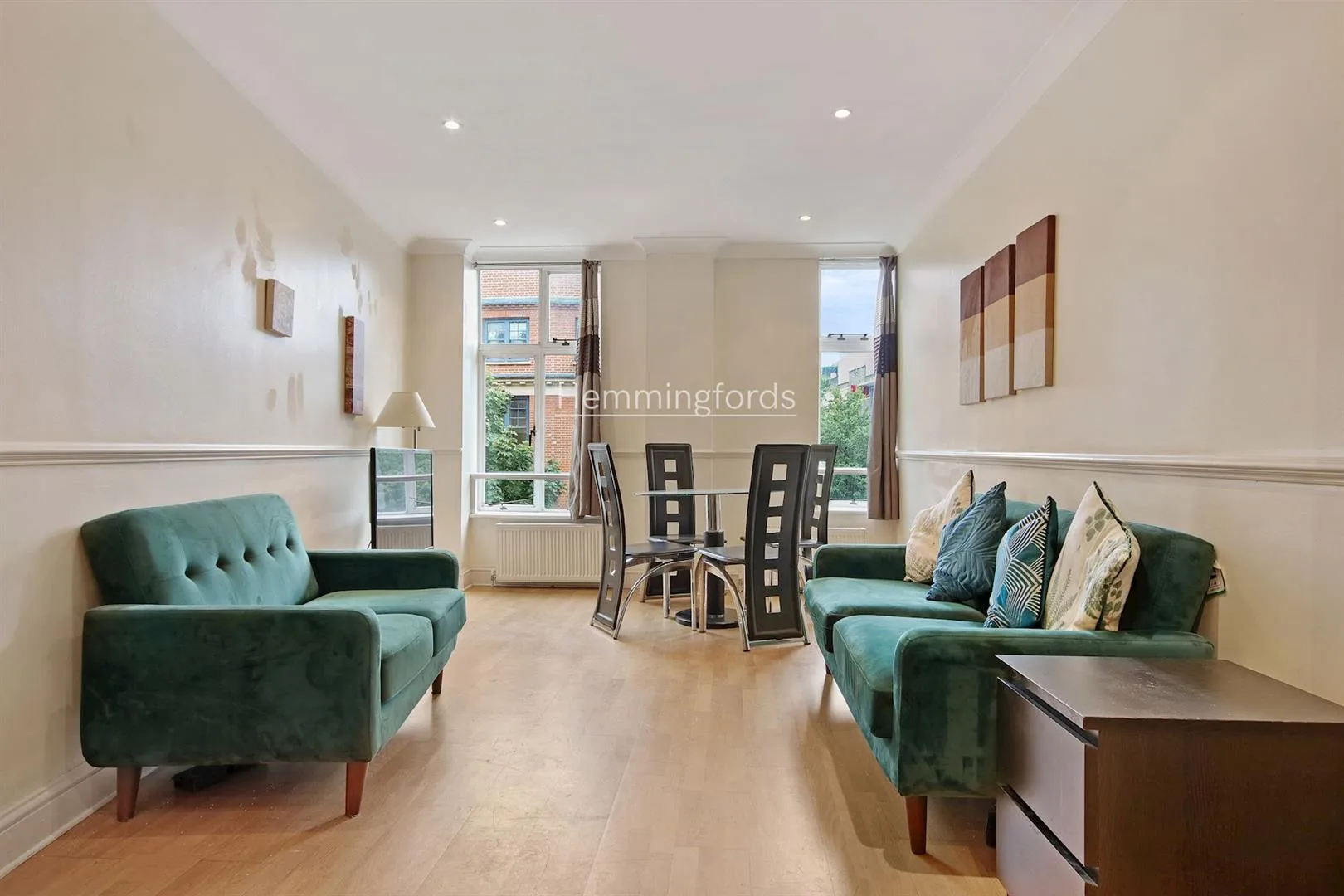 Flat Goswell Road in Greater London