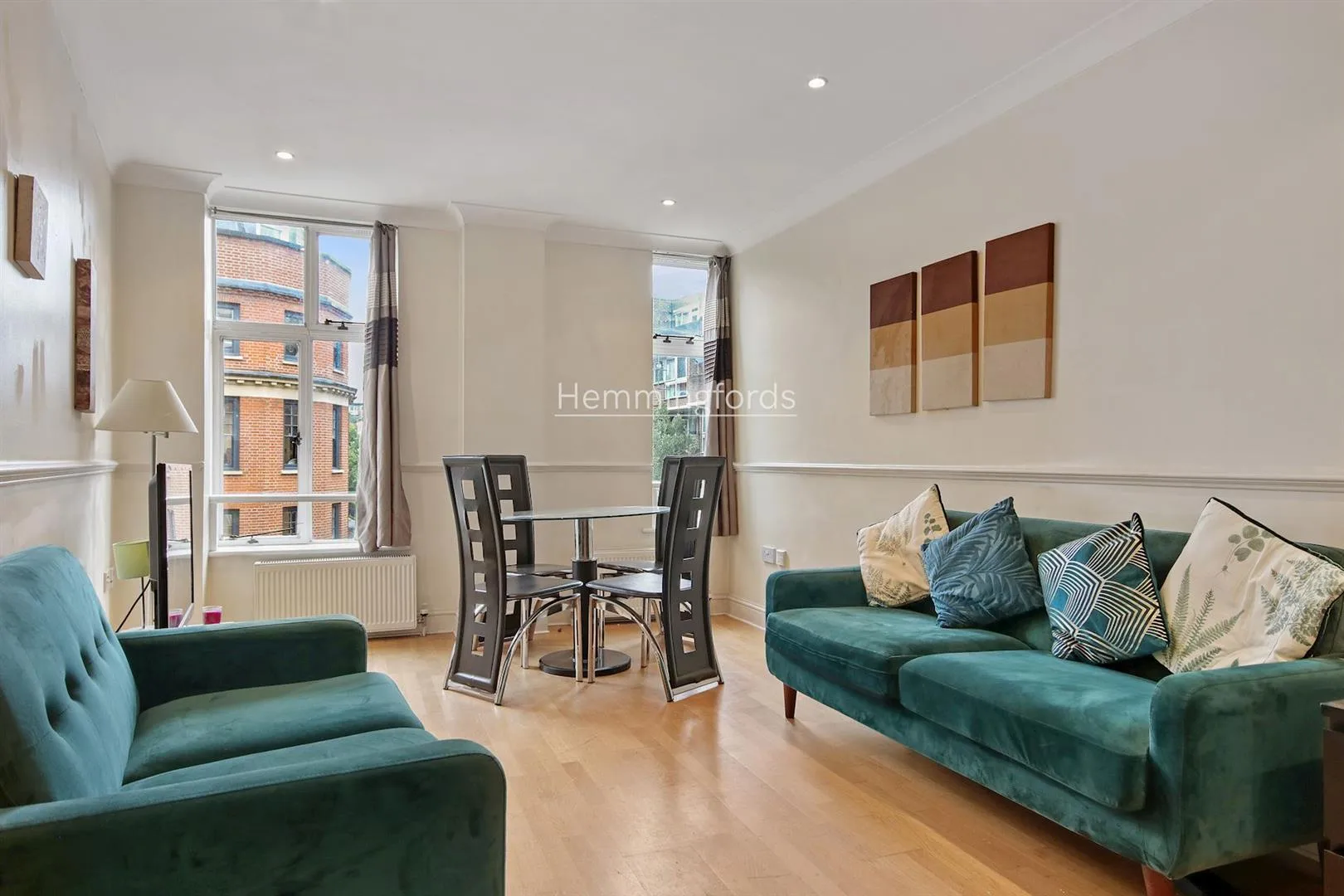 Flat Goswell Road in Greater London