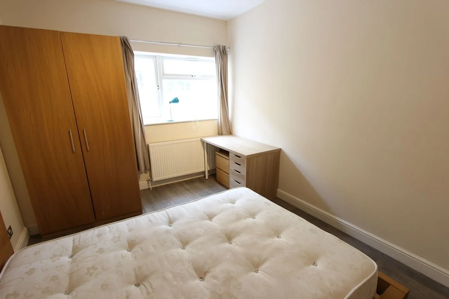 Flat Cleveland Street in Greater London