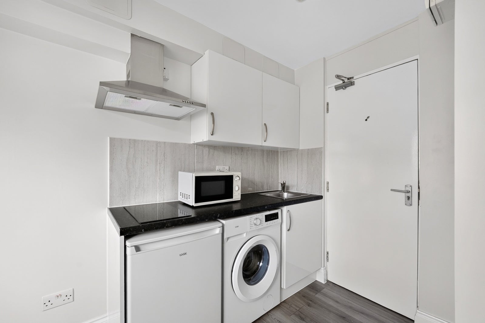 Flat Saw Mill Way in Greater London