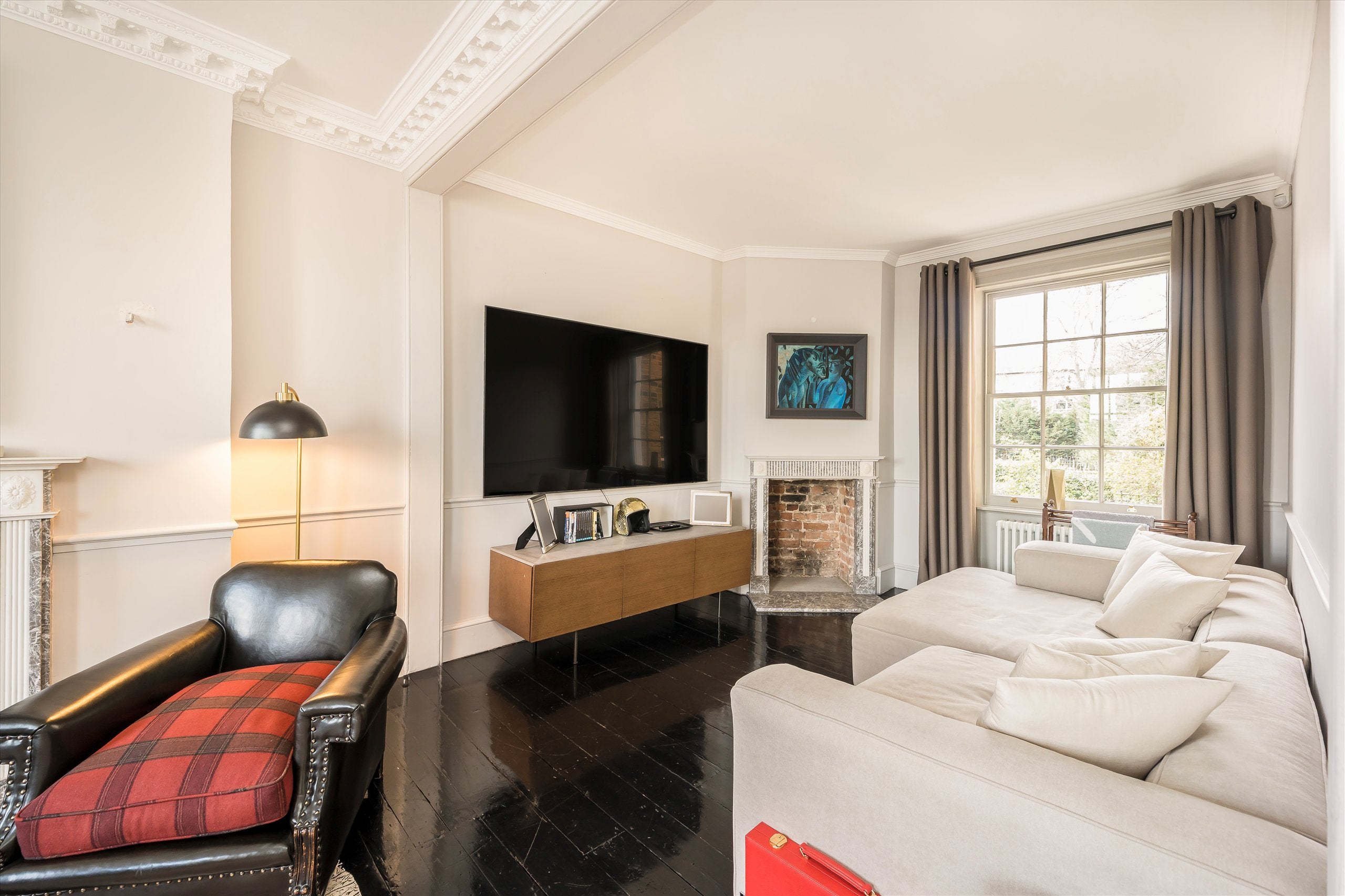 Flat Cheyne Walk in Greater London