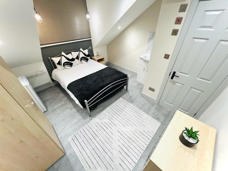 Room Dunbar Street in Greater London