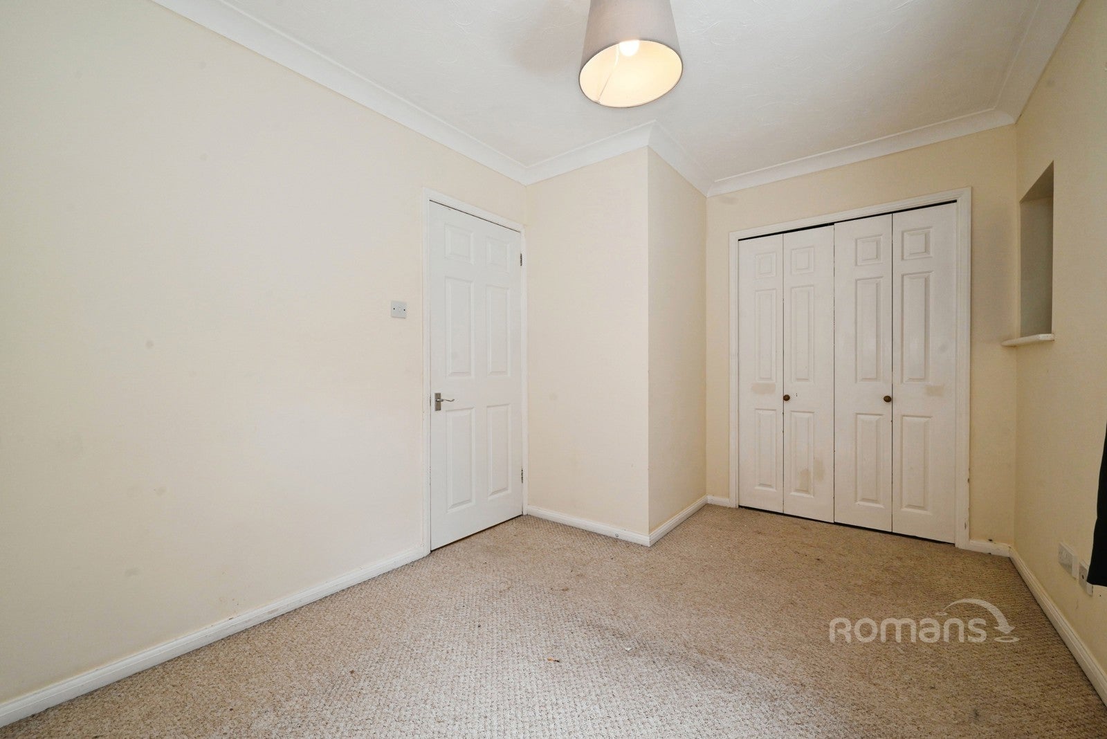 House Simkins Close in Chavey Down