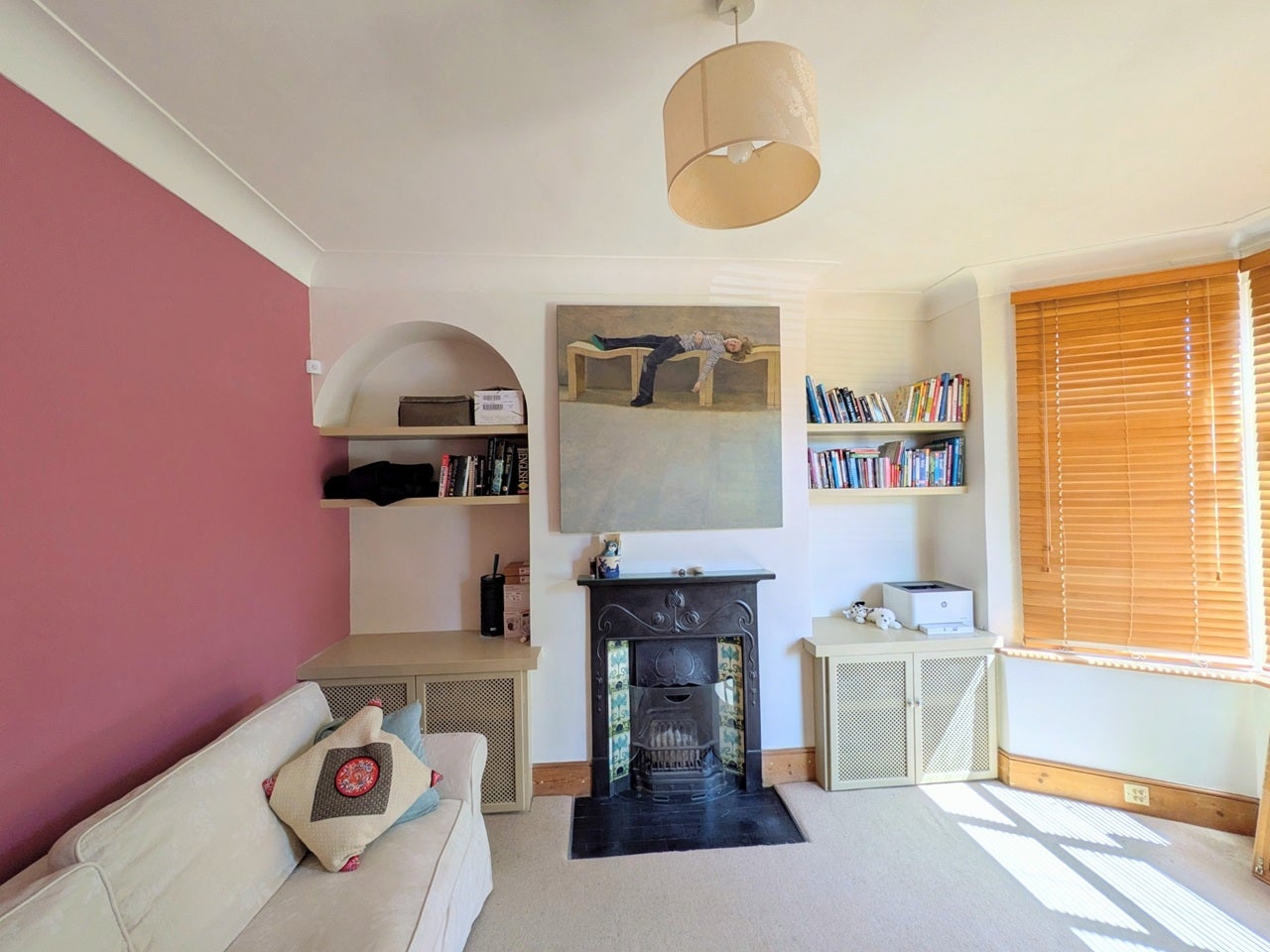 Room Ladbroke Road in Greater London