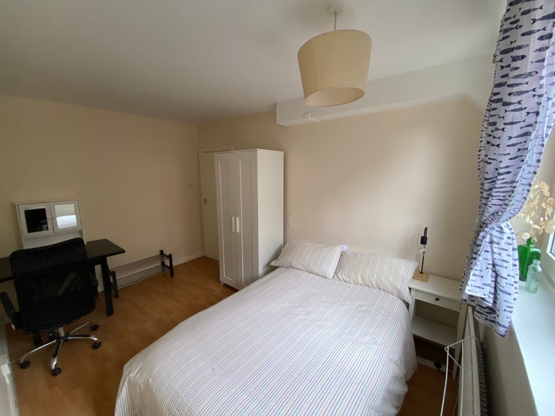 Room Alverton Street in Greater London