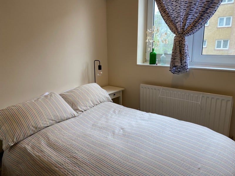 Room Alverton Street in Greater London