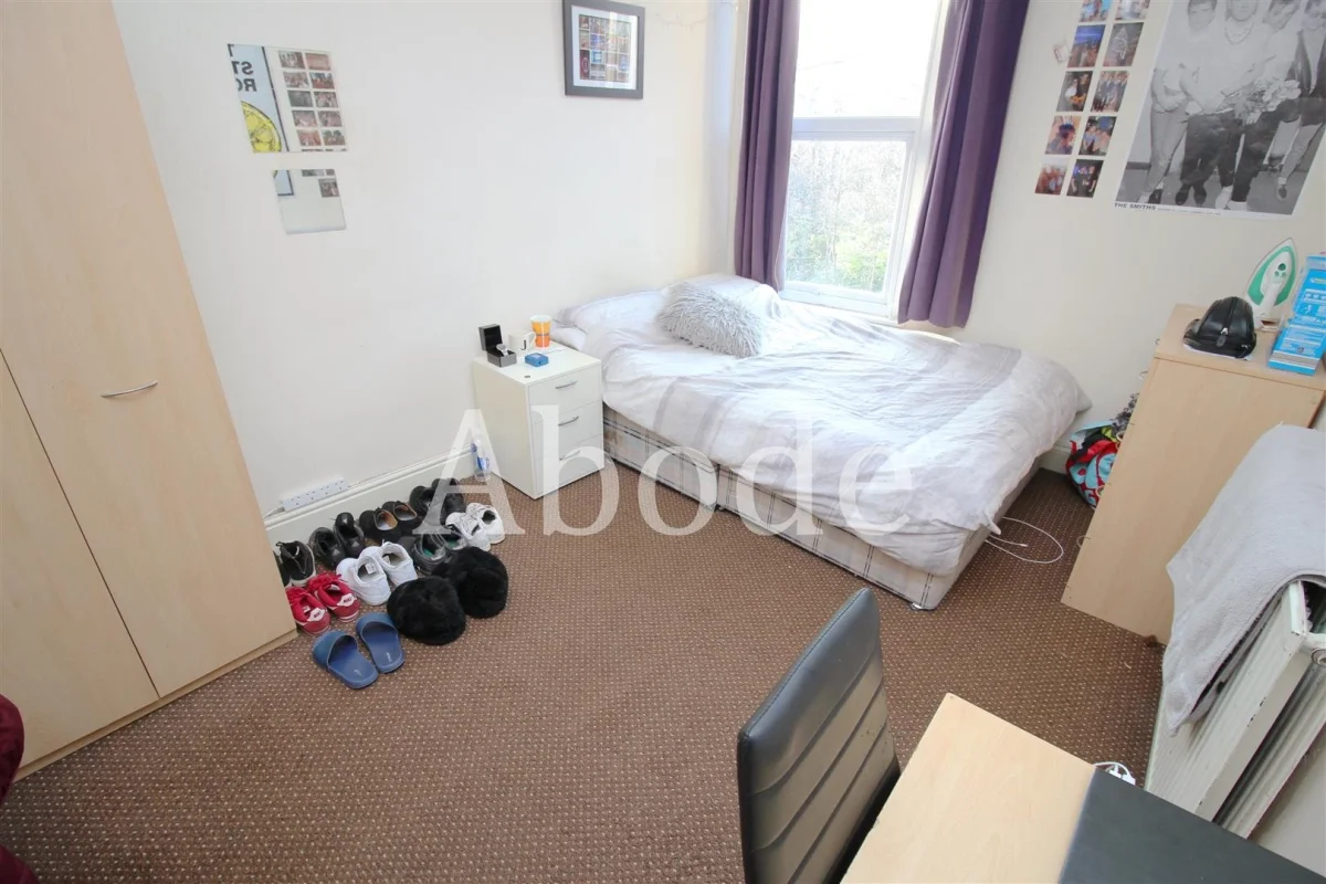 Flat Buckingham Mount in Leeds