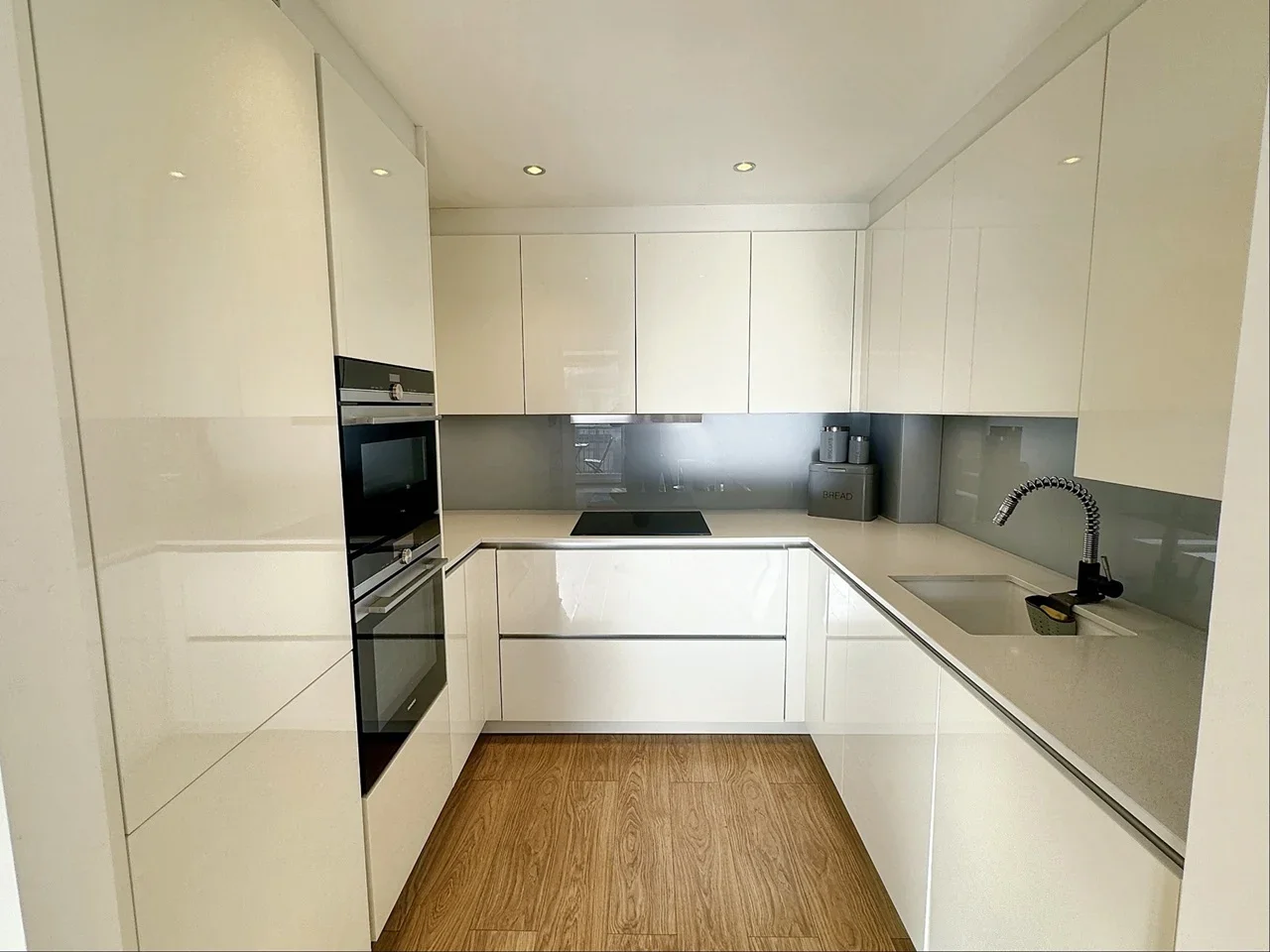 Flat Cassilis Road in Greater London