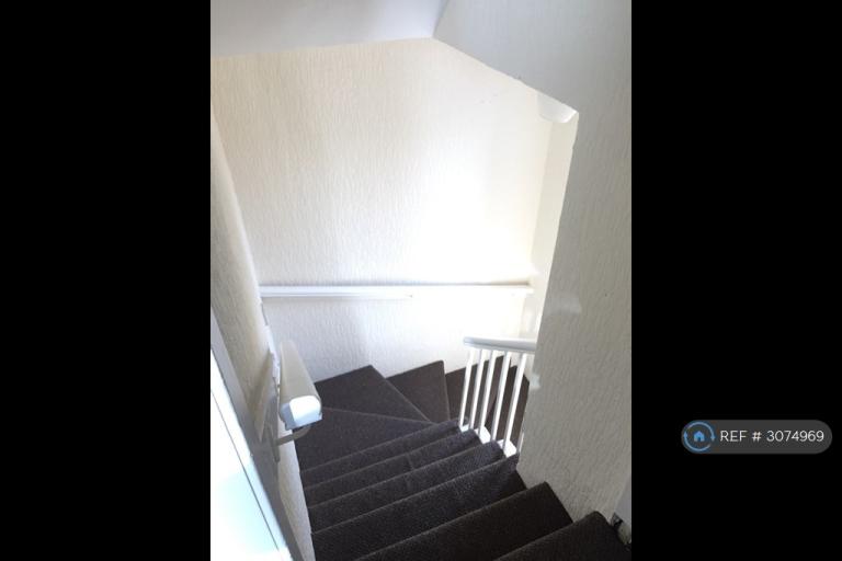 Flat Mcgregor Avenue in Stevenston