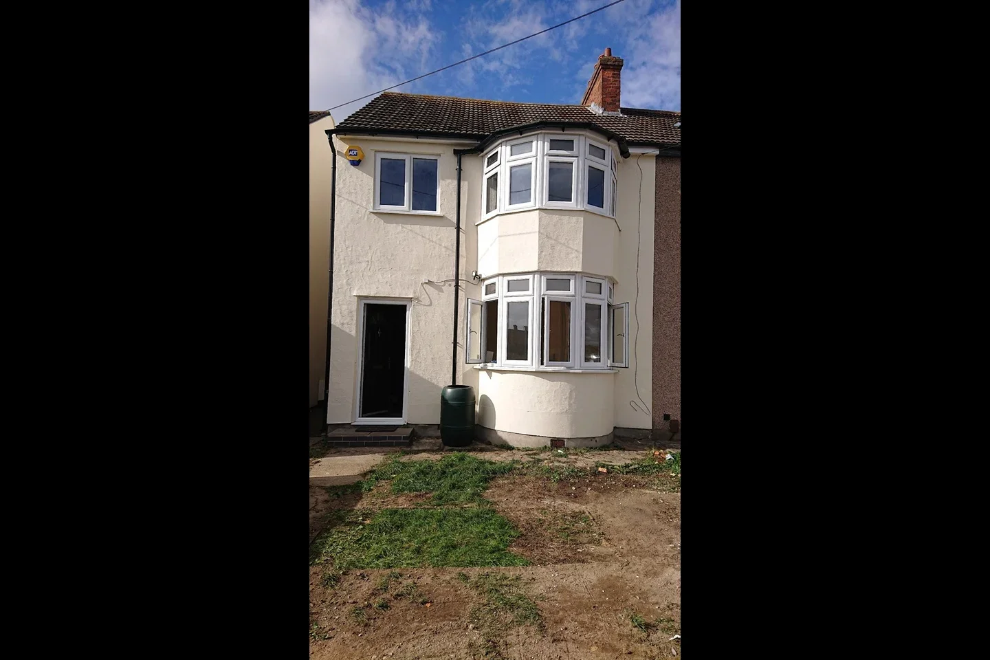 House Straight Road in Greater London