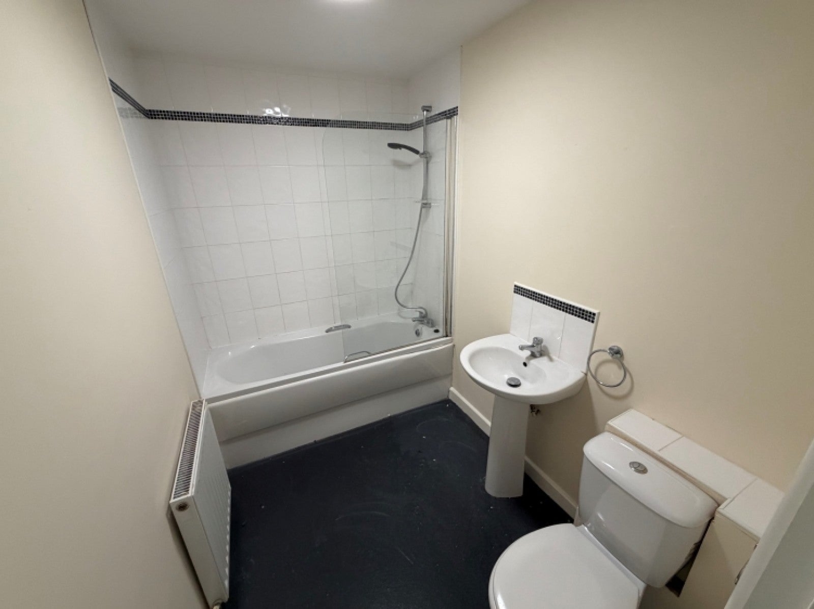 Flat Wesson Gardens in Halesowen