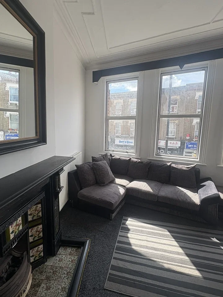 Flat Willesden Lane in Greater London