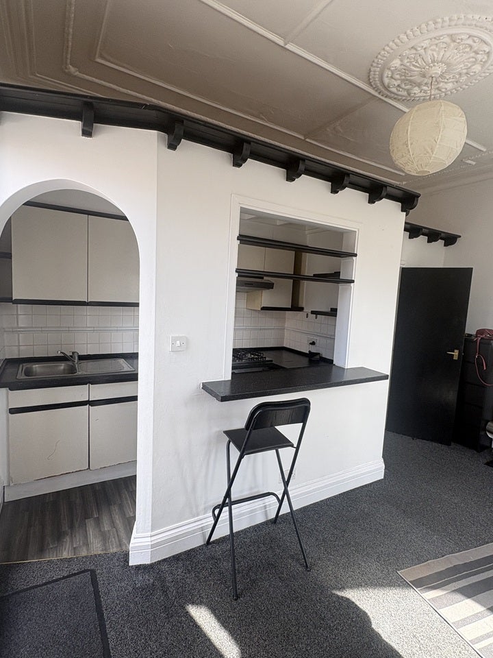 Flat Willesden Lane in Greater London