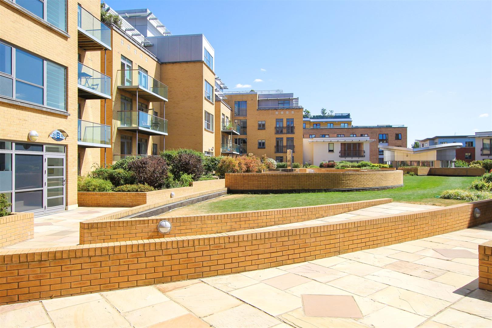 Flat Homerton Street in Cambridge