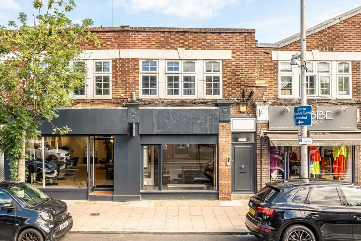Flat Heath Road in Greater London