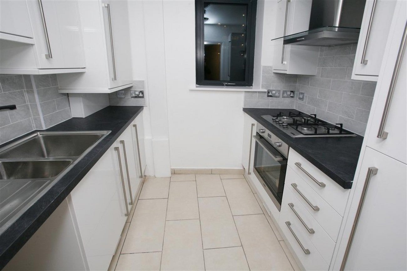Flat Umberston Street in Greater London