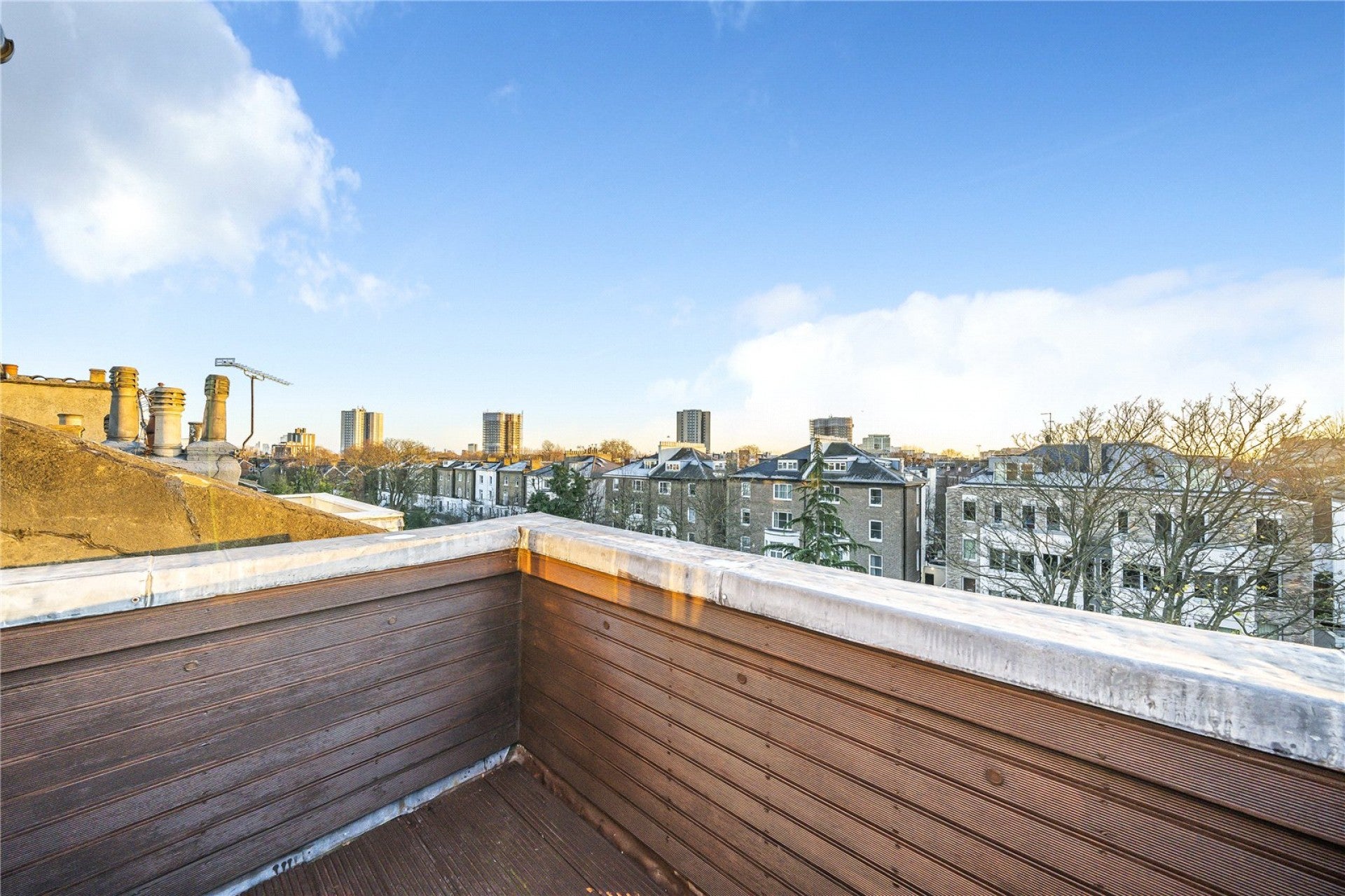 Flat Belsize Square in Greater London